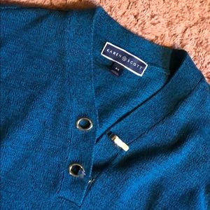 NWT areal sweater with fun closures